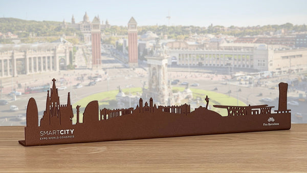 Skyline personalizado como regalo corporativo premium, fabricado en Barcelona